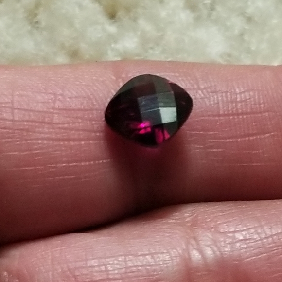 3 carat natural Rhodolite garnet checkered loose gemstone - Picture 6 of 16